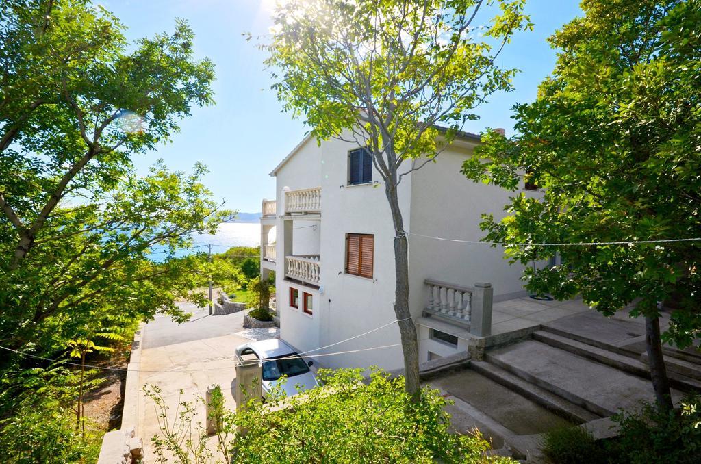 Apartments Sanja Sibinj Krmpotski Εξωτερικό φωτογραφία