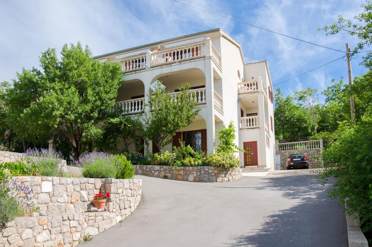 Apartments Sanja Sibinj Krmpotski Εξωτερικό φωτογραφία