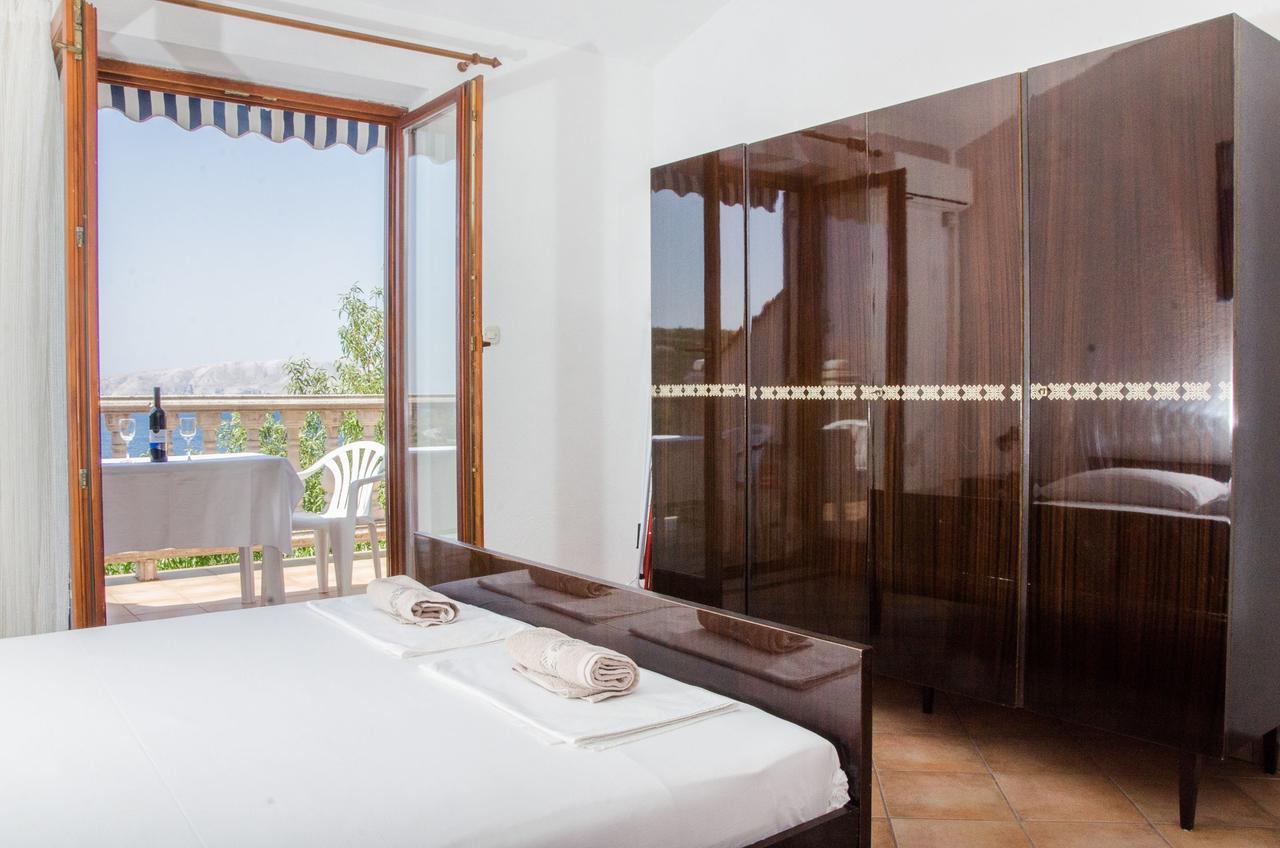 Apartments Sanja Sibinj Krmpotski Εξωτερικό φωτογραφία
