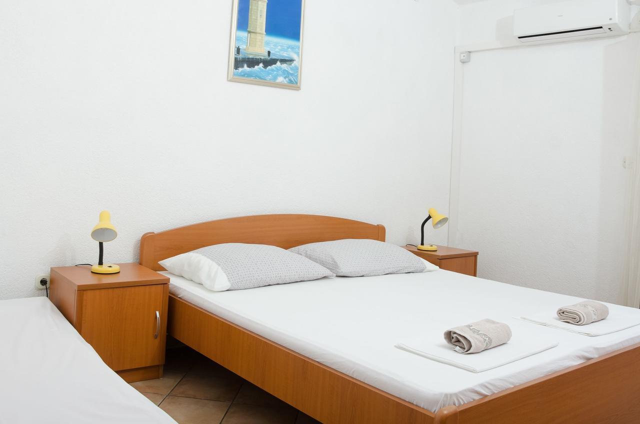 Apartments Sanja Sibinj Krmpotski Εξωτερικό φωτογραφία